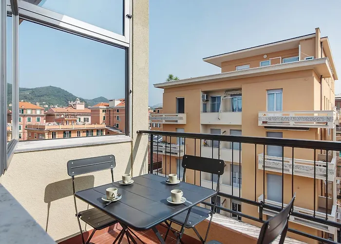 Queta - Modern Flat Chiavari